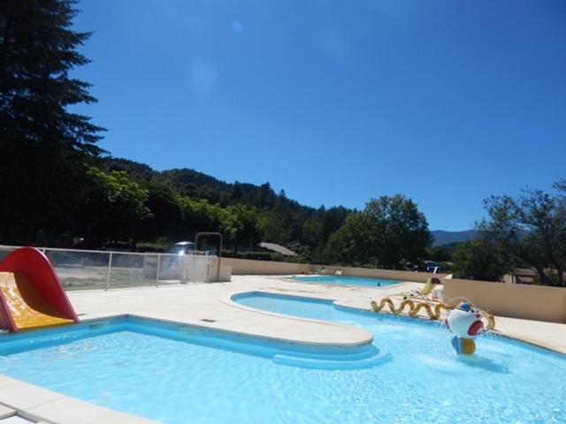 Camping Bonneval Jaujac 外观 照片