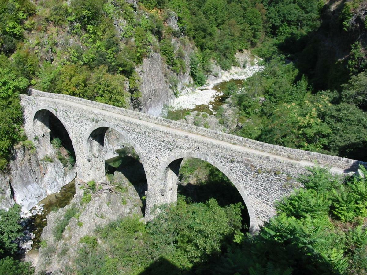 Camping Bonneval Jaujac 外观 照片