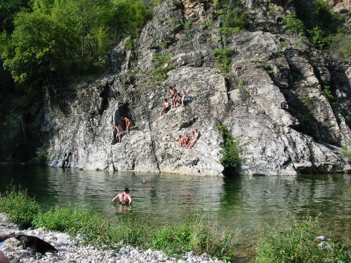 Camping Bonneval Jaujac 外观 照片